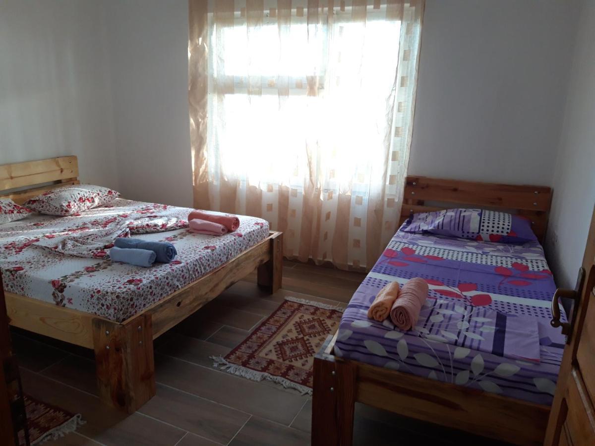 Bujtinat Skenderi Gjinar 2 Villa Eksteriør bilde