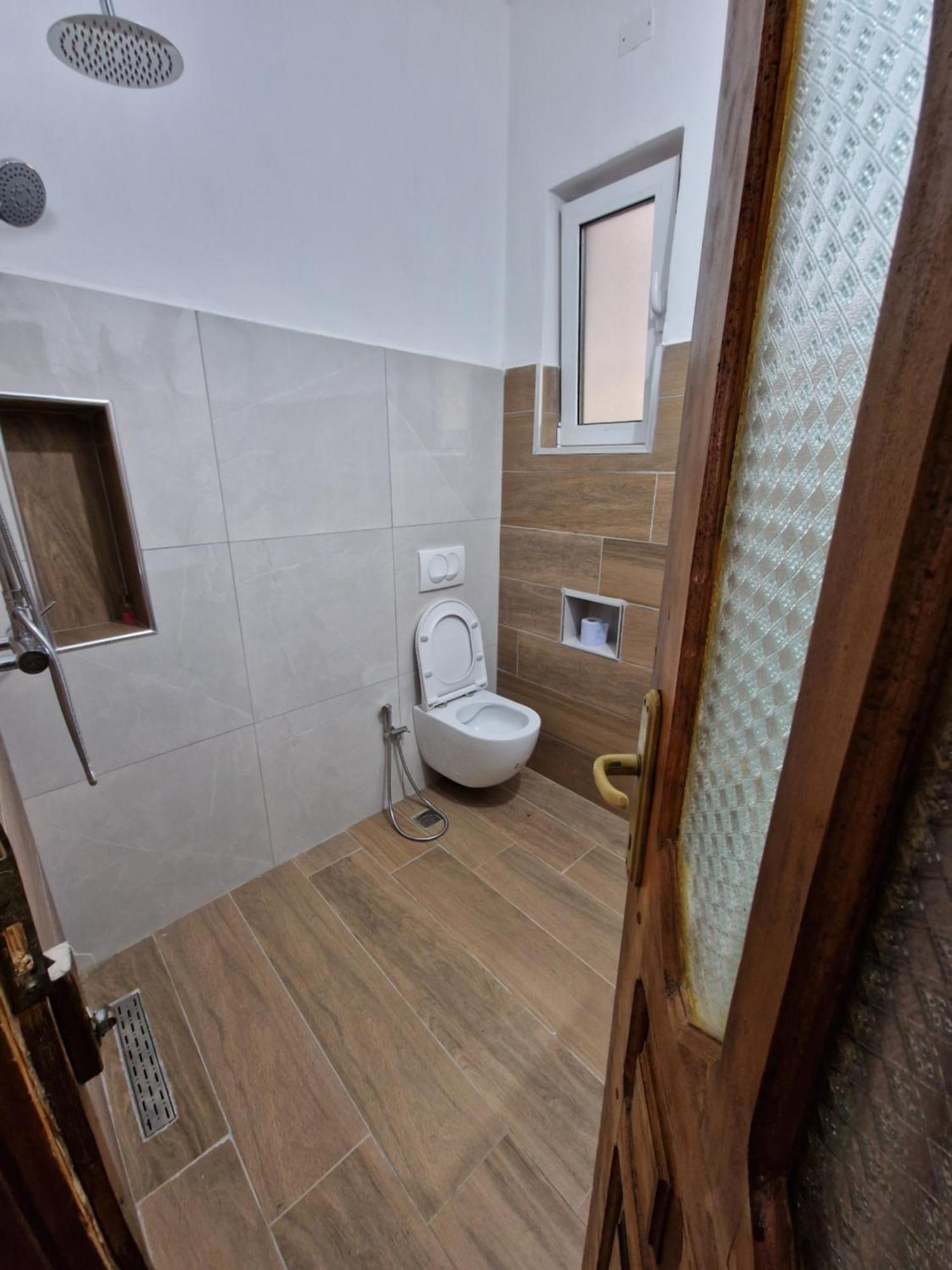 Bujtinat Skenderi Gjinar 2 Villa Rom bilde